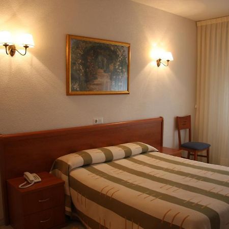 Hotel Alameda Alba De Tormes Eksteriør bilde