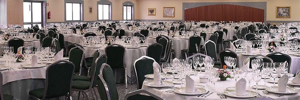 Hotel Alameda Alba De Tormes Eksteriør bilde