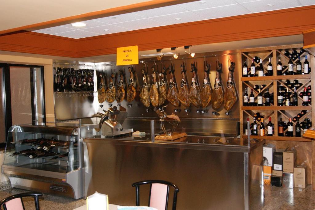 Hotel Alameda Alba De Tormes Eksteriør bilde