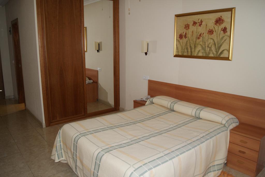 Hotel Alameda Alba De Tormes Eksteriør bilde