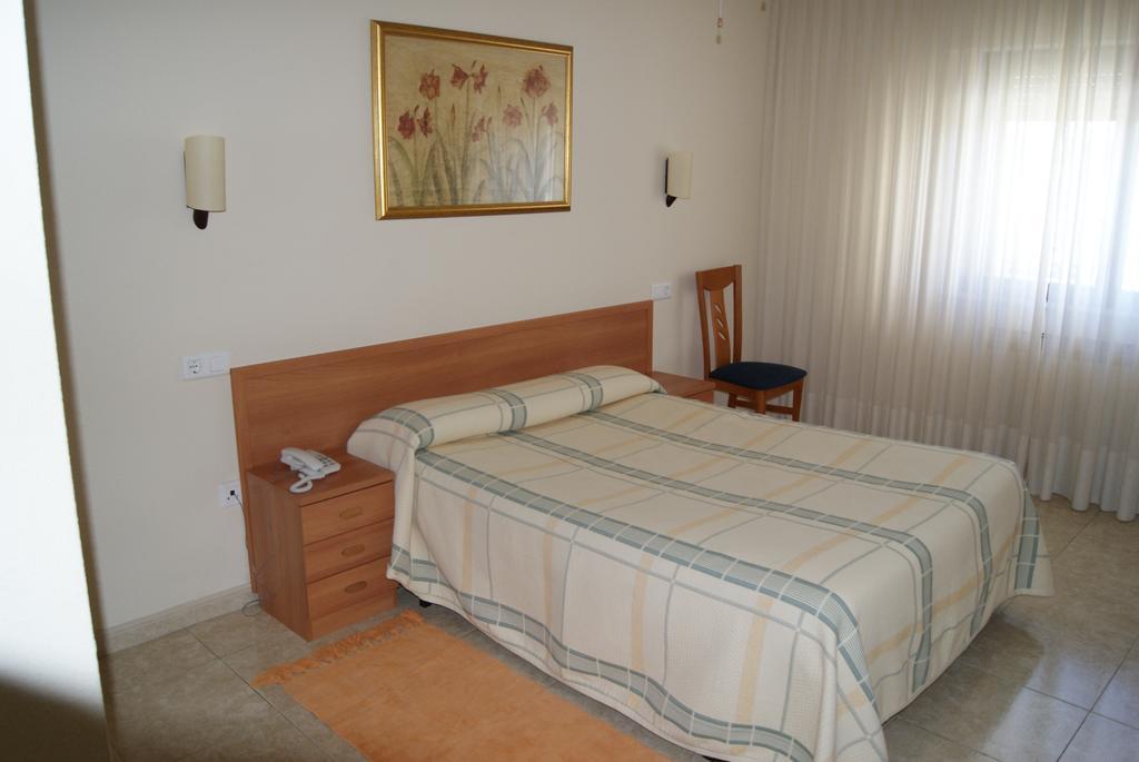 Hotel Alameda Alba De Tormes Eksteriør bilde